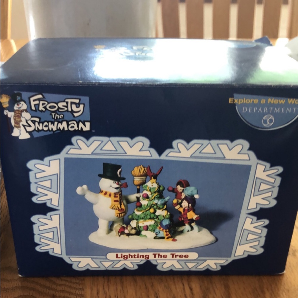 Lighting the Tree Frosty the Snowman!